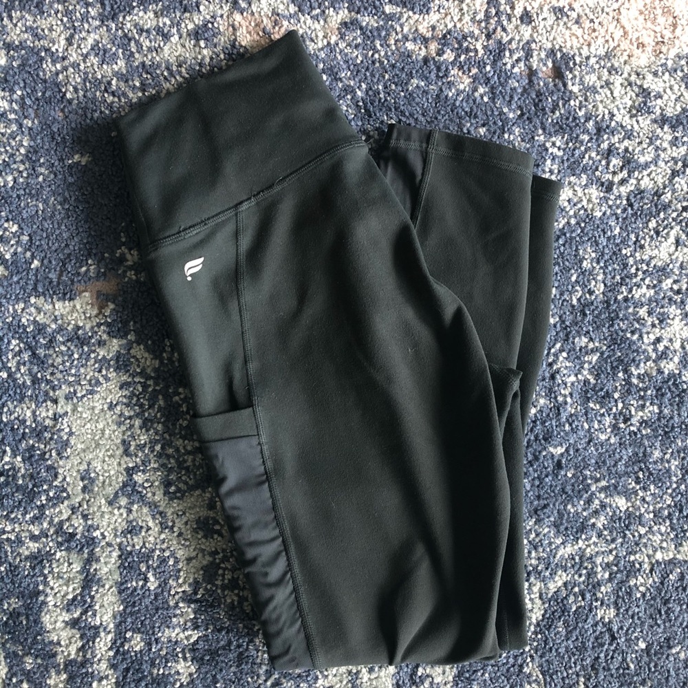 Fabletics Mila High-Waisted Pocket Capri - S